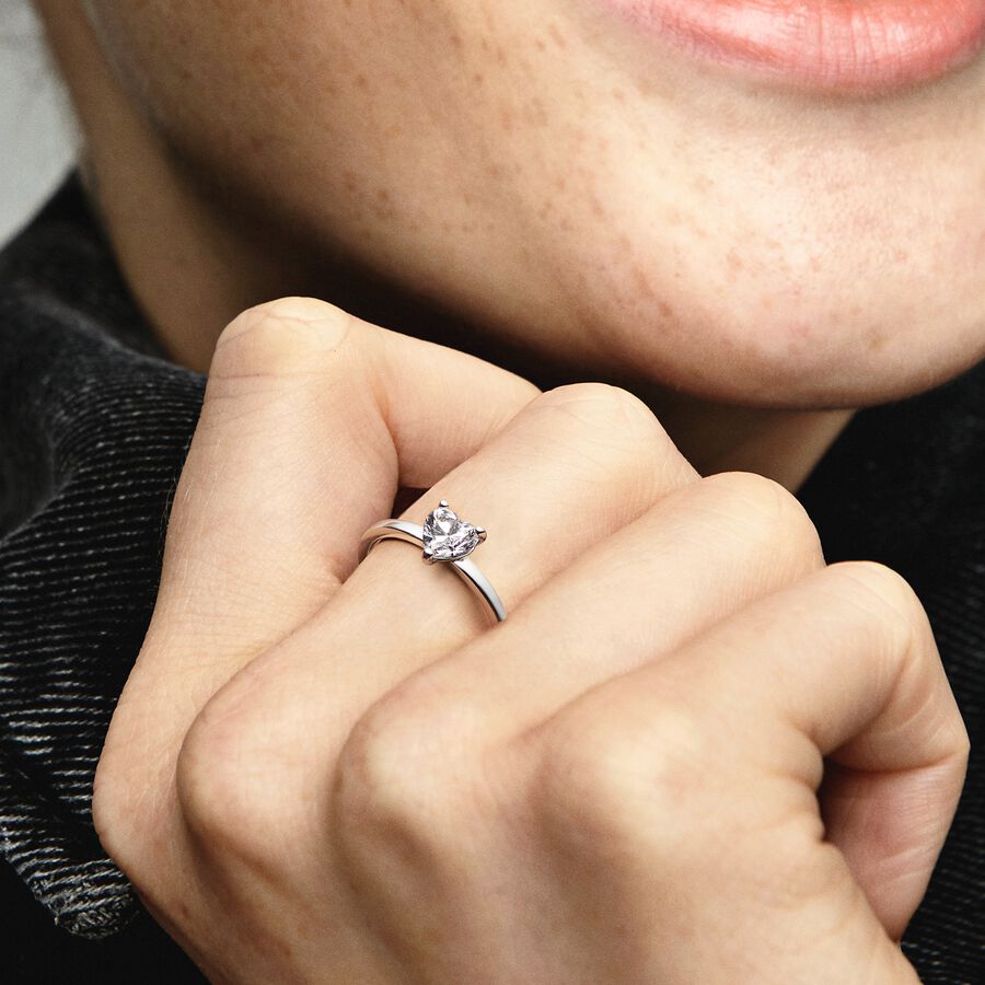 Anillo Solitario Corazón Mediano Brillante