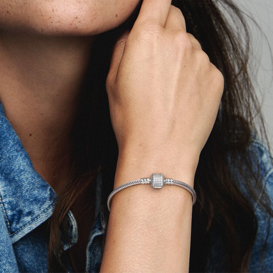 Pulsera Moments Cadena de Serpiente con cierre de firma pave